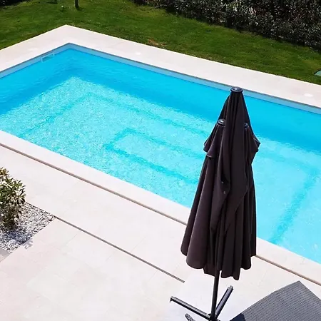 Σπίτι διακοπών In Mit Privatem Pool